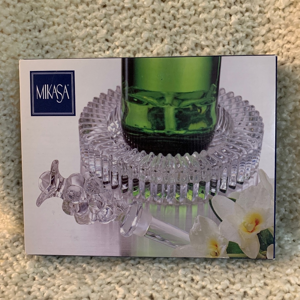 Mikasa Diamond Fire wine set.